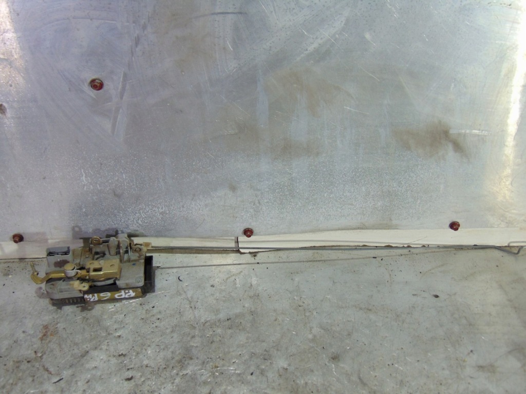 Купити Замок двері правий перед citroen c8 6 pin