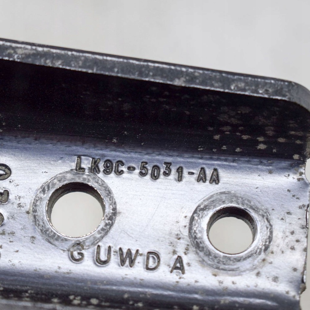 фото №7, Ford mustang mach-e 2022 другая часть подвеска