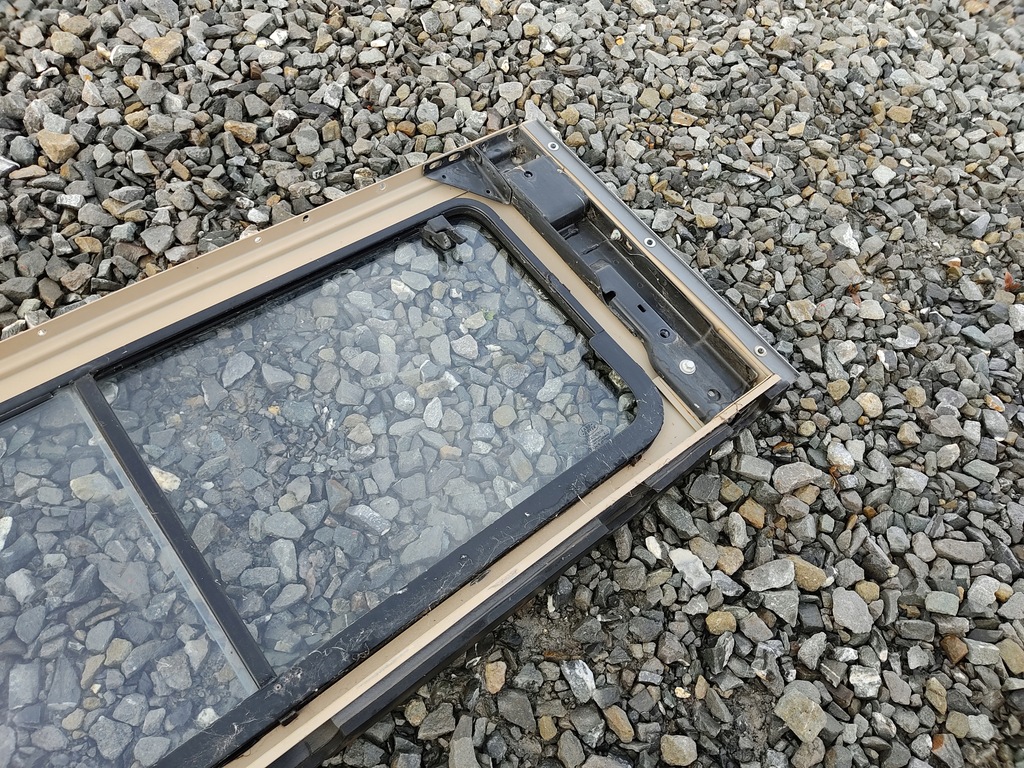 фото №8, Рамка nadstawka левая задняя задняя крыло левый стекло defender 1999-2014