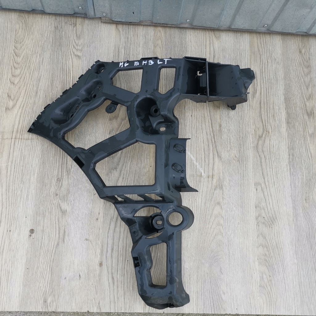 фото №1, Направляющая бампера левый задняя megane iii хэтчбек