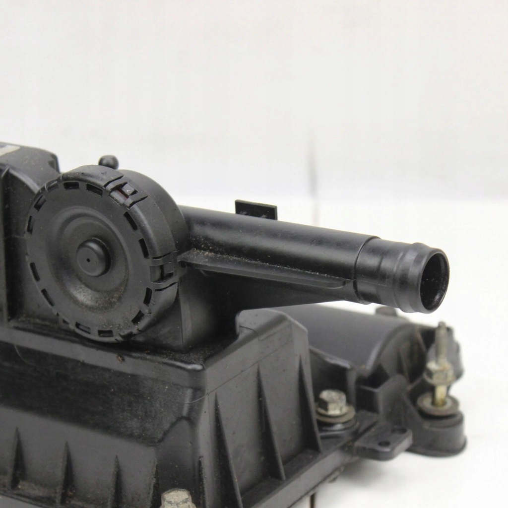 фото №5, Jaguar xf x260 2018 крышка клапанов