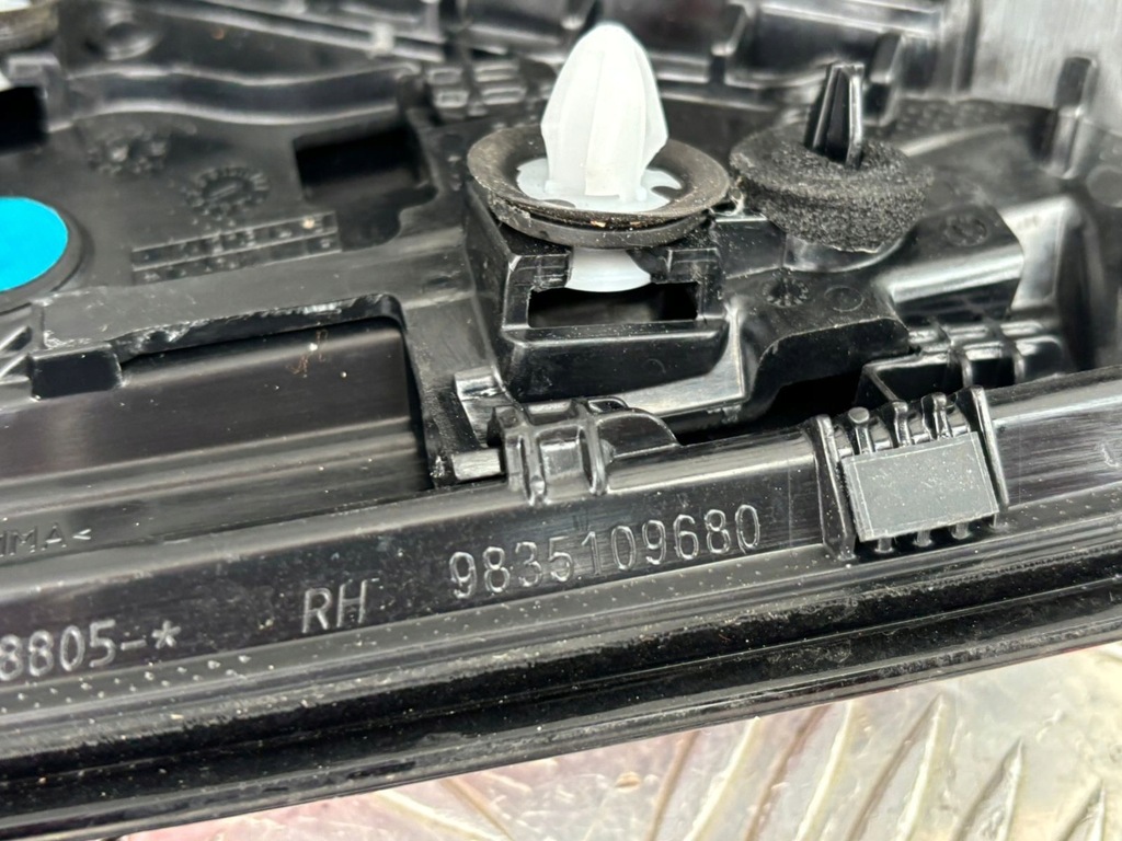 фото №6, Citroen e-c4 iii лампа задняя левая правая ideał 9835109780 9835109680