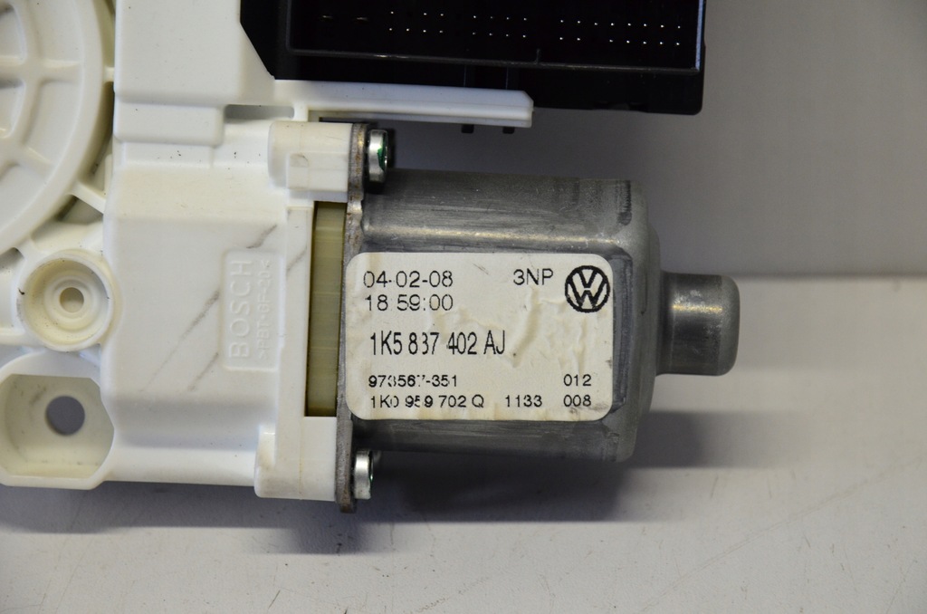 фото №8, Vw jetta 1k двигатели дверь 1k5837401aj 402aj