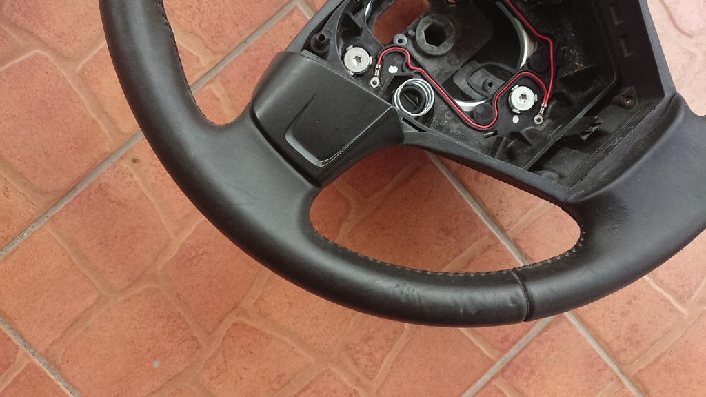 фото №7, Volvo s40 v50 c30 воздуховод кожаный