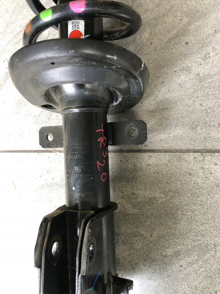 Купити Renault trafic iii 2.0 dci ліва поворотний кулак амортизатор ступиця 543029028r