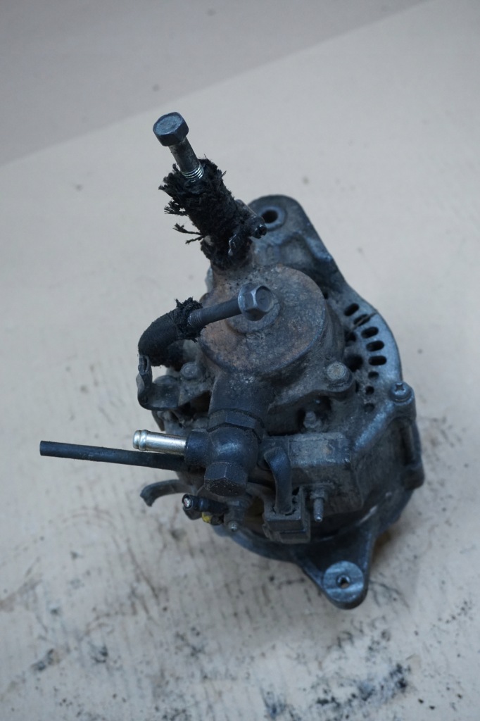 Land cruiser lj70 генератор + насос вакуум 2,4 td Киев