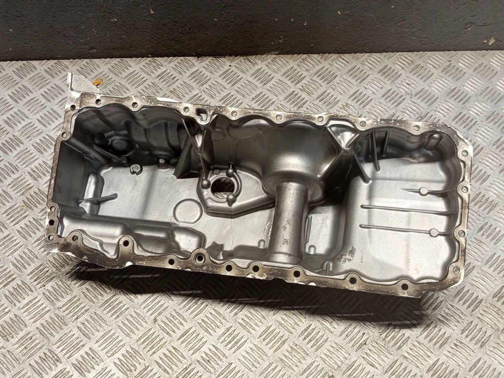 Bmw оригинальный номер 8595464 2' g42 3' g20 5' g60 x5 g05 lci x6 g06 lci поддон масляная Оригинал