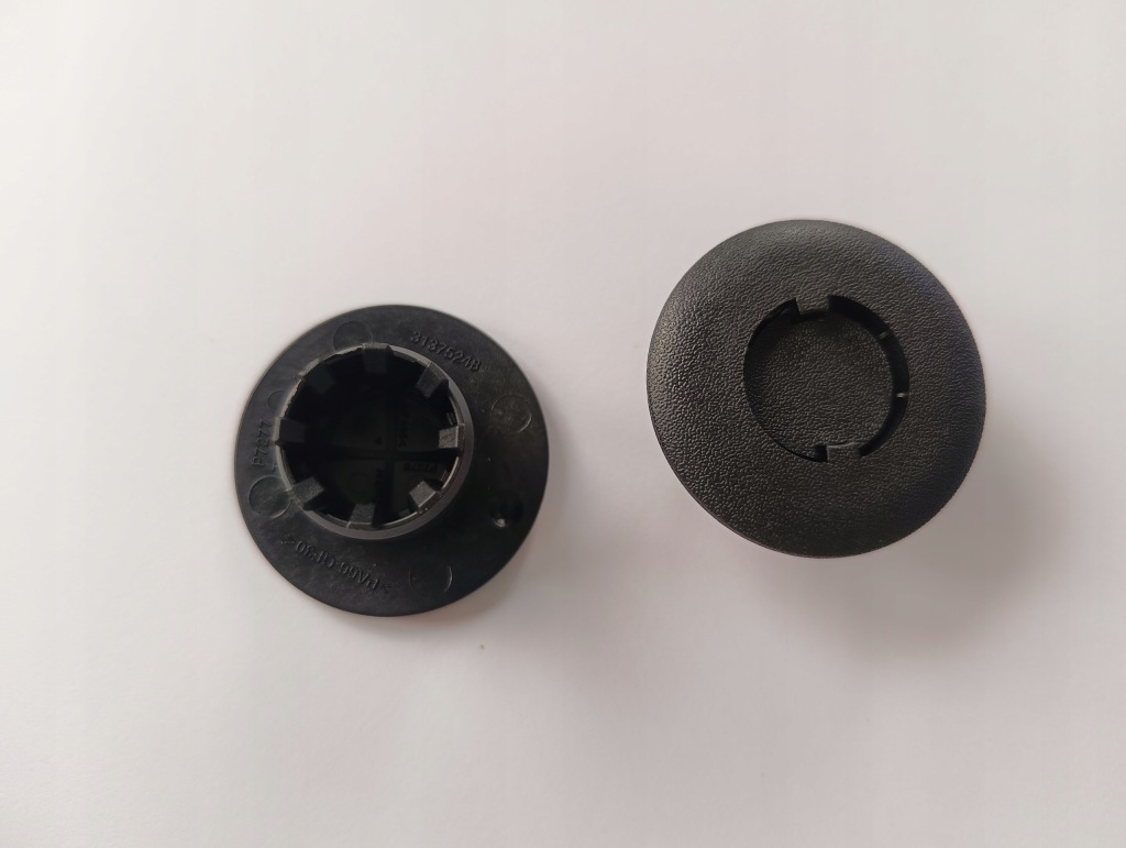 фото №1, Кліпса кліпса верхньої захист двигуна volvo оригінальний номер 31375248