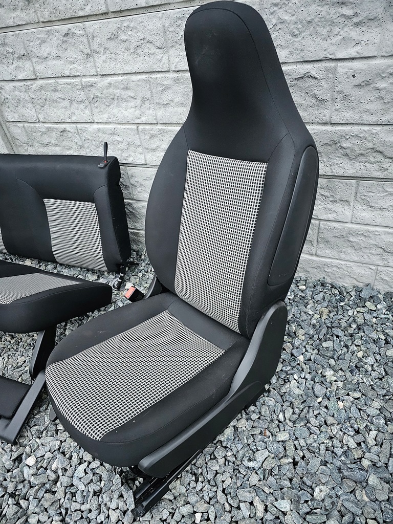 фото №3, Комплект сидений renault twingo iii lift #4721