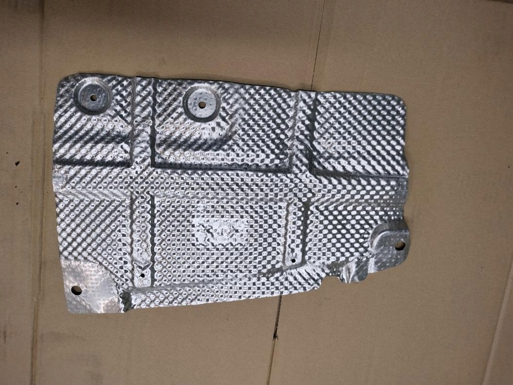 фото №1, Renault clio iv защита тепловая 205429020r nowa оригинал