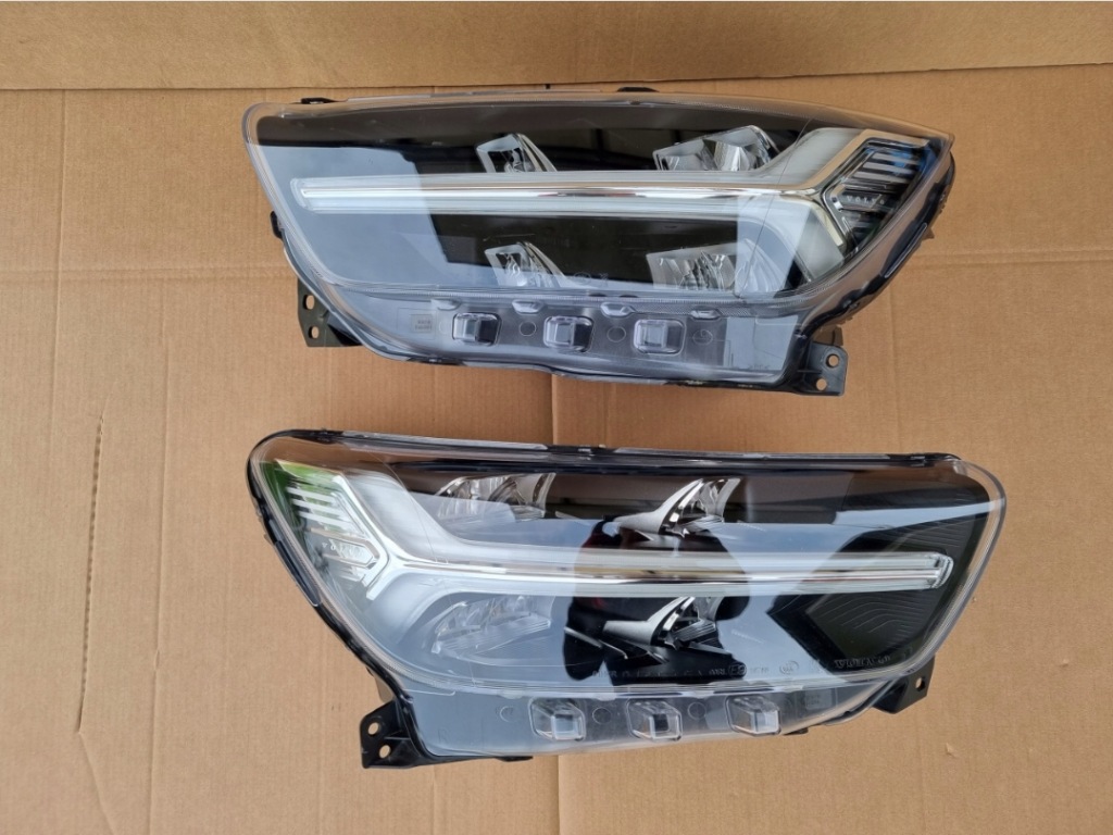 Купити Volvo xc40 mid led ліхтарі  фара ліва правий