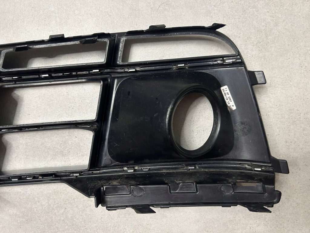 Audi q5 80a s-line решётка правый  artapa бампера 80a807680 k/l с Разборки