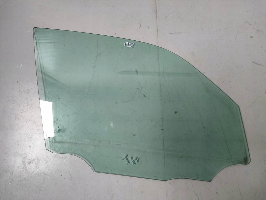 фото №1, Mercedes glk стекло дверь правый перед