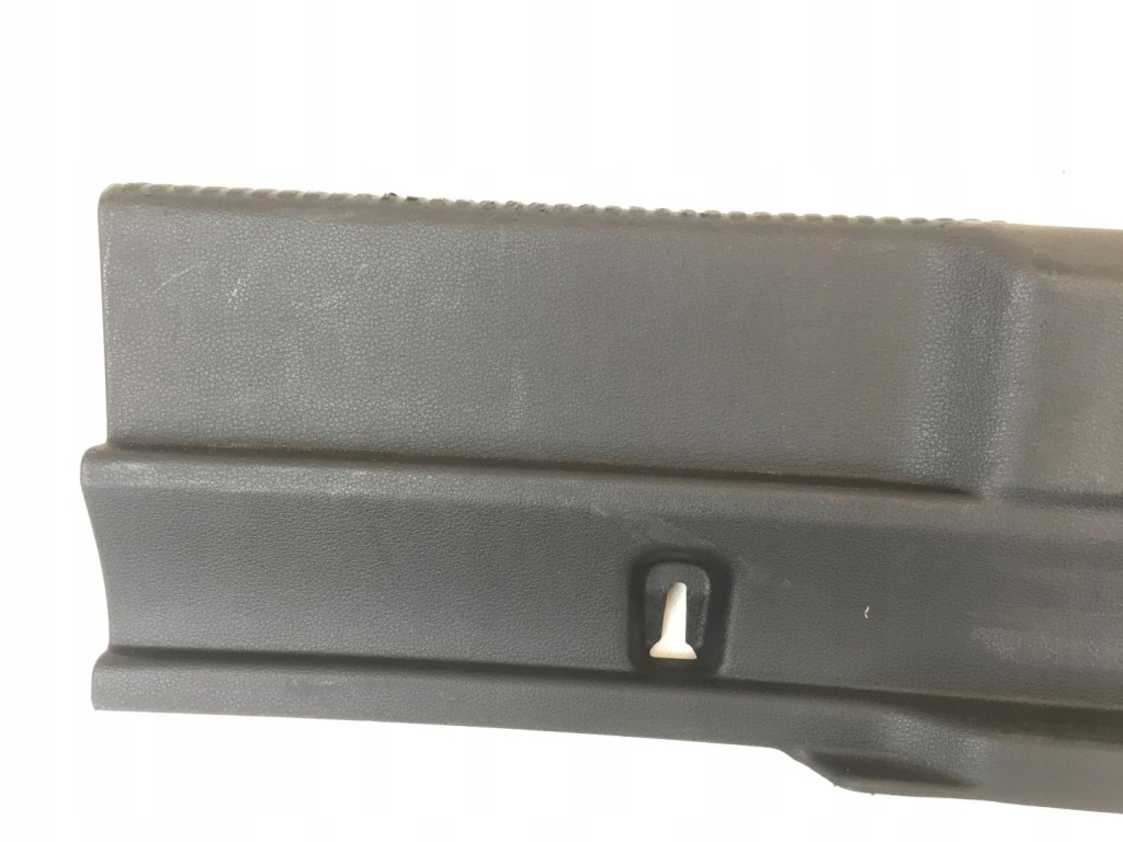 Audi a3 8v 3d 13- накладка поперечина задній 8v3863471b в Україні