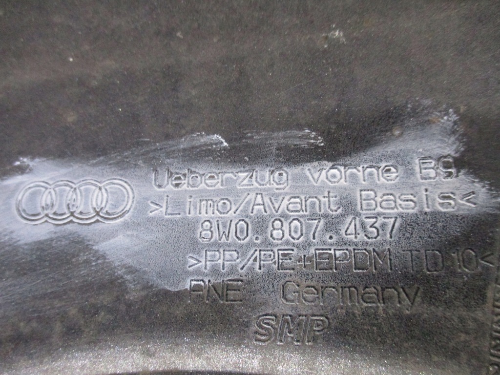 фото №16, Бампер перед передний audi a4 b9 8w0807437 омыватель