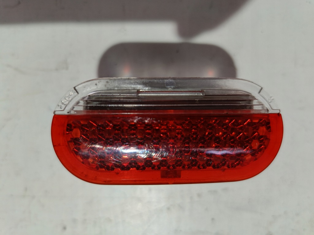 фото №1, Seat toledo ii leon i golf iv лампа кабины дверная