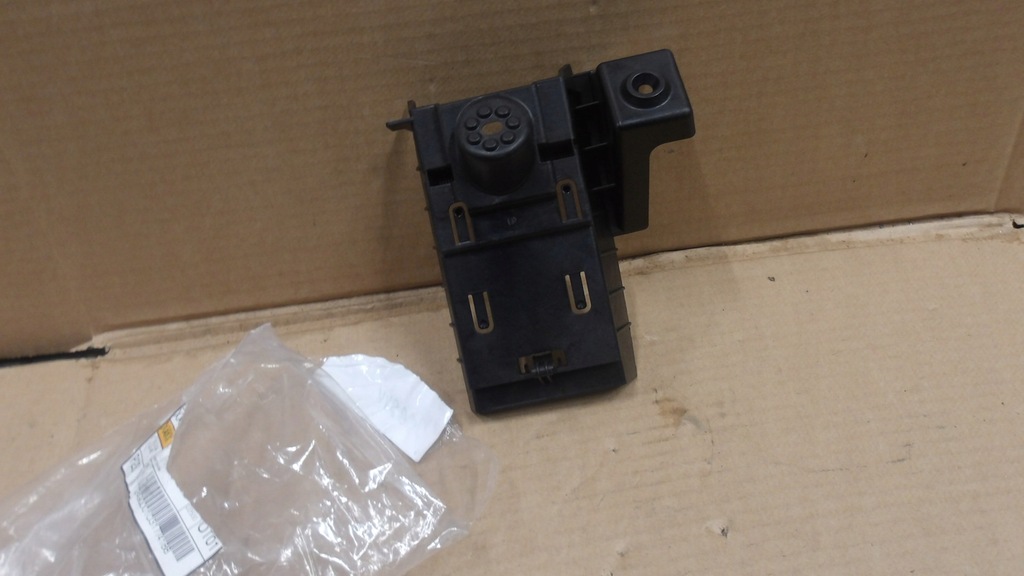 фото №1, Кронштейн радара бампера skoda fabia iii