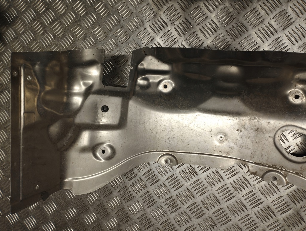 фото №8, Mercedes w204 защита тепловая a204628055