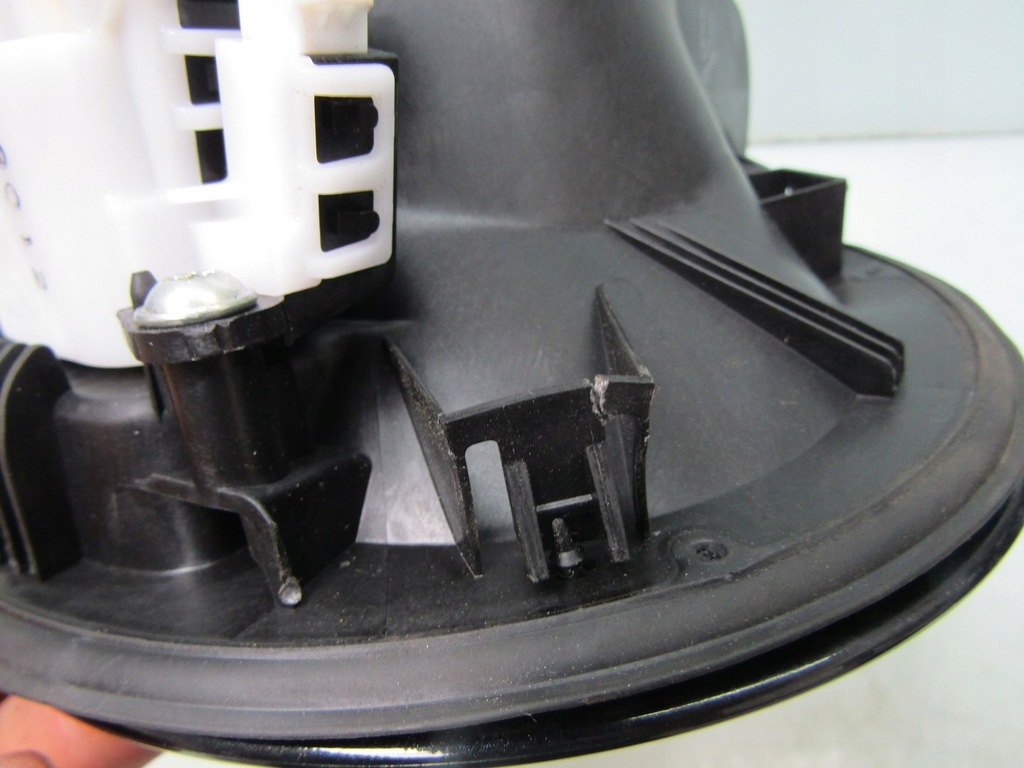 фото №11, Mazda 3 bp iv 19r крышка заливной топлива 41w bdmt4242x bdmt42420