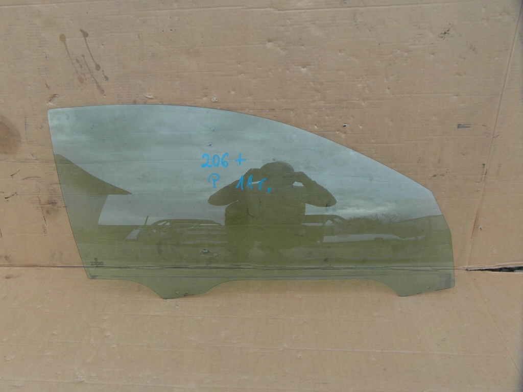 фото №1, Стекло дверь правая peugeot 206 + plus 3d. 2011r