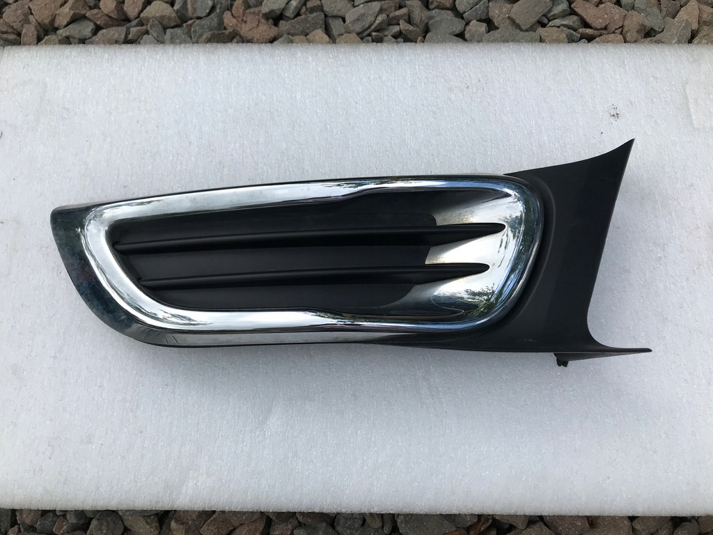 фото №1, Citroen c3 picasso права заглушка бампера перед