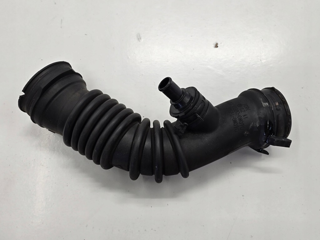 фото №1, Toyota auris ii e18 13r шланг труба воздуха 1.4 d4d 17880-0n070