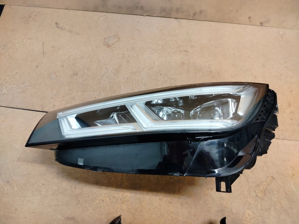 Audi q5 80a 2 full led фара ліва Зі Шроту
