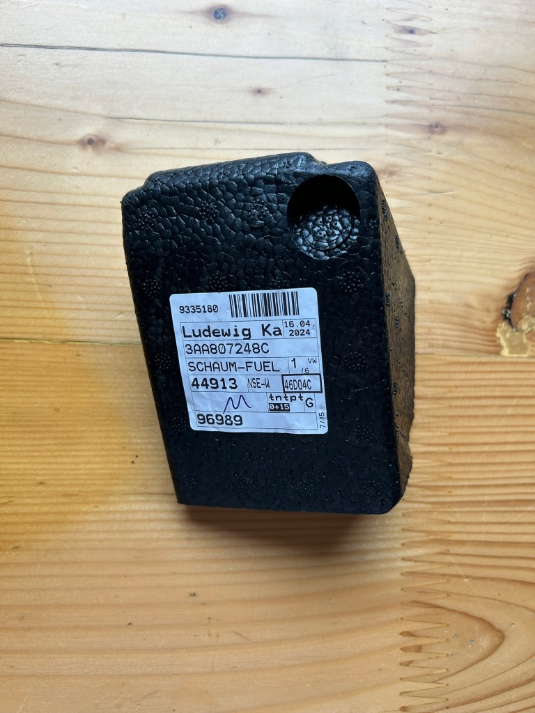 фото №1, Vw абсорбер бампера 3aa807248c