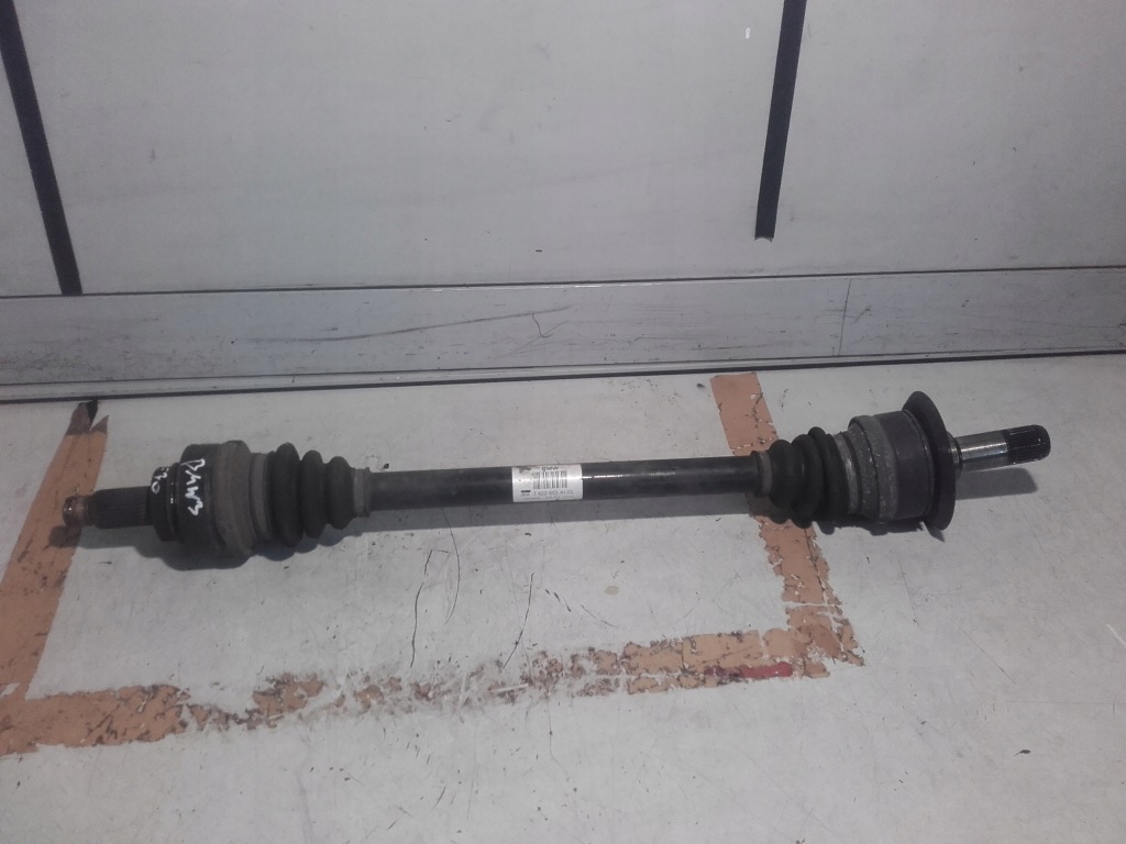 фото №1, Bmw 3 f30 приводной вал левая 7622853 2.0 tb