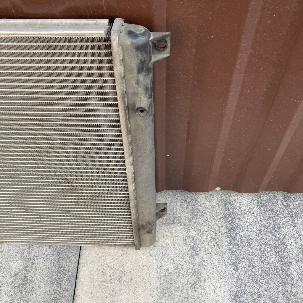 A3 рестайлинг  1,9 tdi bxe радиатор воды 1k0121251at с Разборки