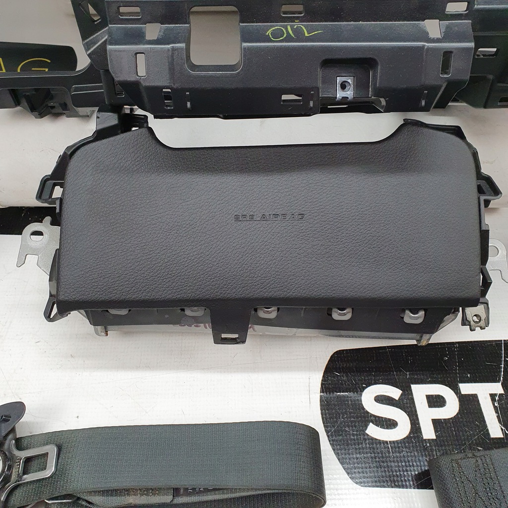 фото №7, Corolla e21 панель приладів консоль org подушки безпеки ремені подушка безпеки