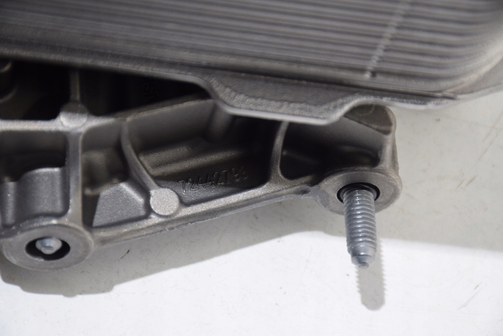 Bmw g20 g22 g26 g30 g60 g70 g05 g07 радиатор масла коробки передач jak nowa Оригинал