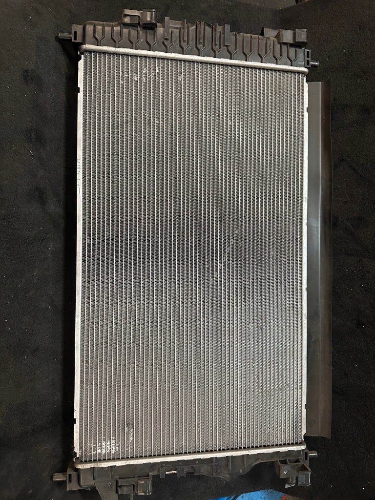 Opel оригинальный номер 13310787-opel zafira радиатор жидкость в Украине