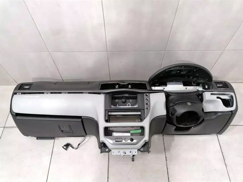 фото №1, Maserati granturismo m145 панель приладів приладова ze шкіра права ручка rhd