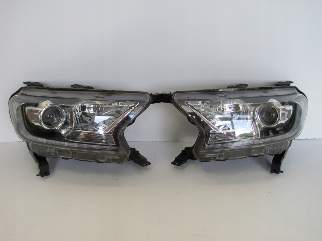 фото №1, Лампа права ford ranger iv bixenon