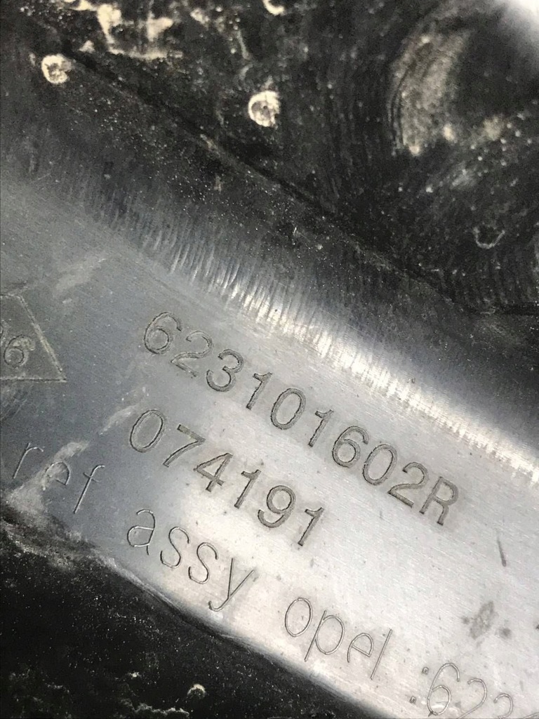 фото №11, Решётка радиатора передний opel movano a 623101602r