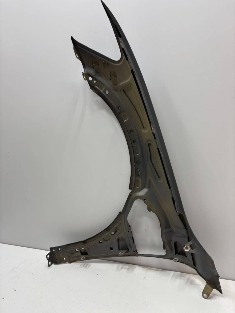 Audi e-tron 4ke крило правий перед передній 4ke821022c в Україні