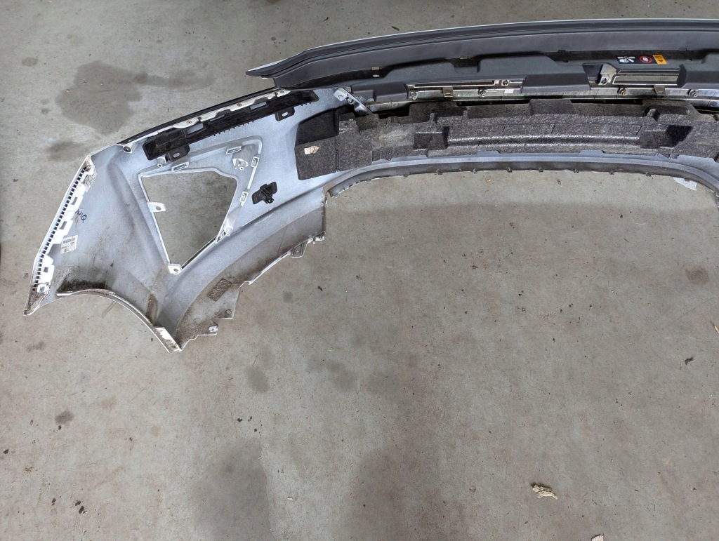 Hyundai ioniq 2016-2019 бампер перед передній решітка радіатора 86511g2000 Зі Шроту