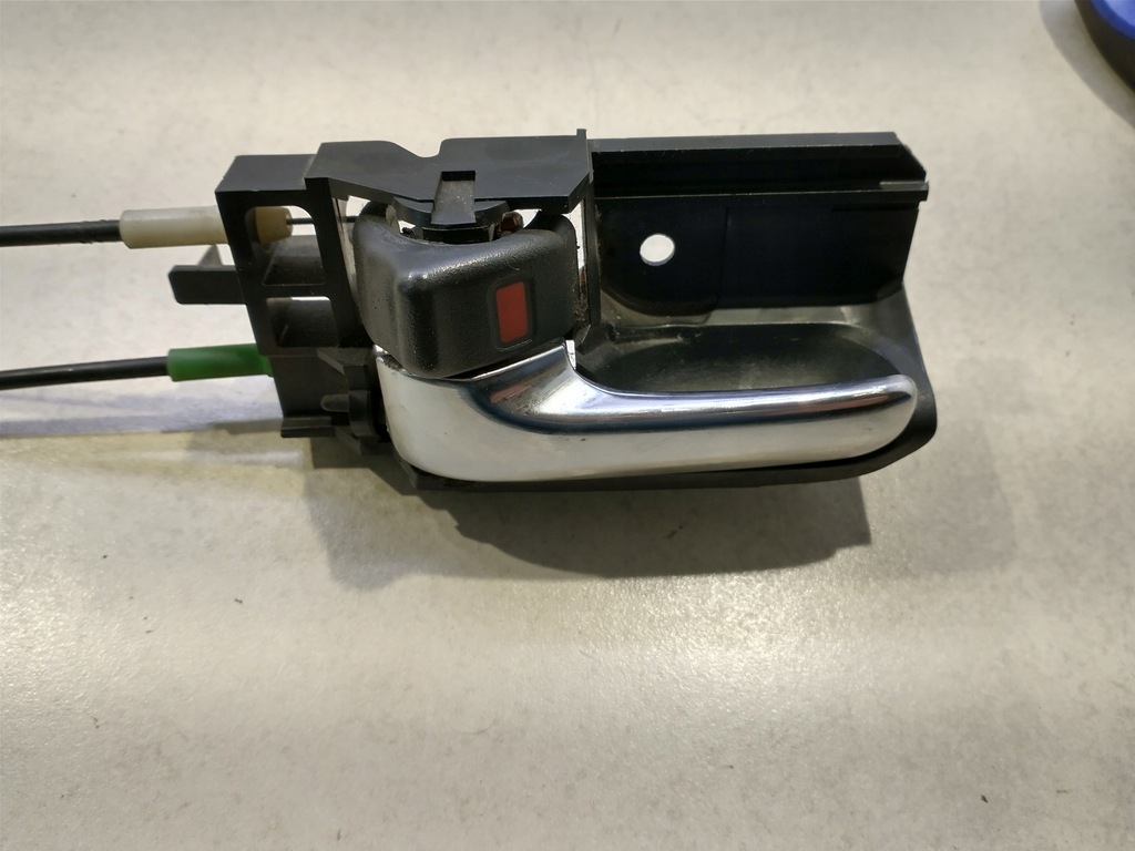 фото №10, Замок двері лівий перед corolla e12 6 pin