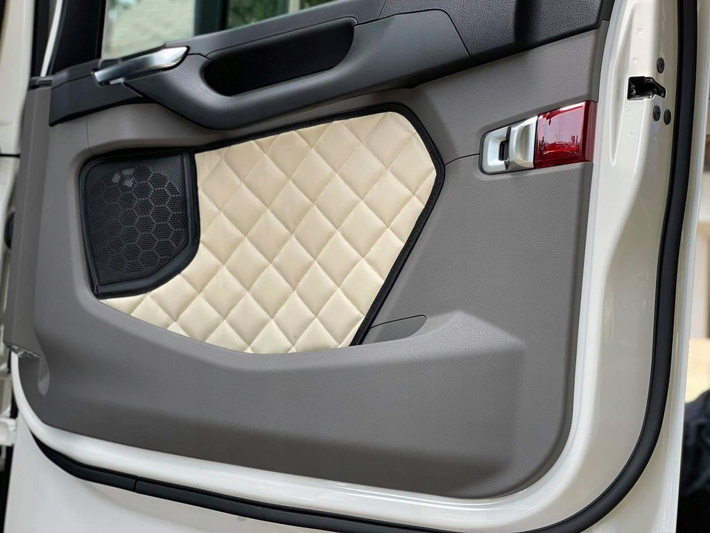 фото №4, Обшивки стёганые обивка дверь scania r p g po 2016r