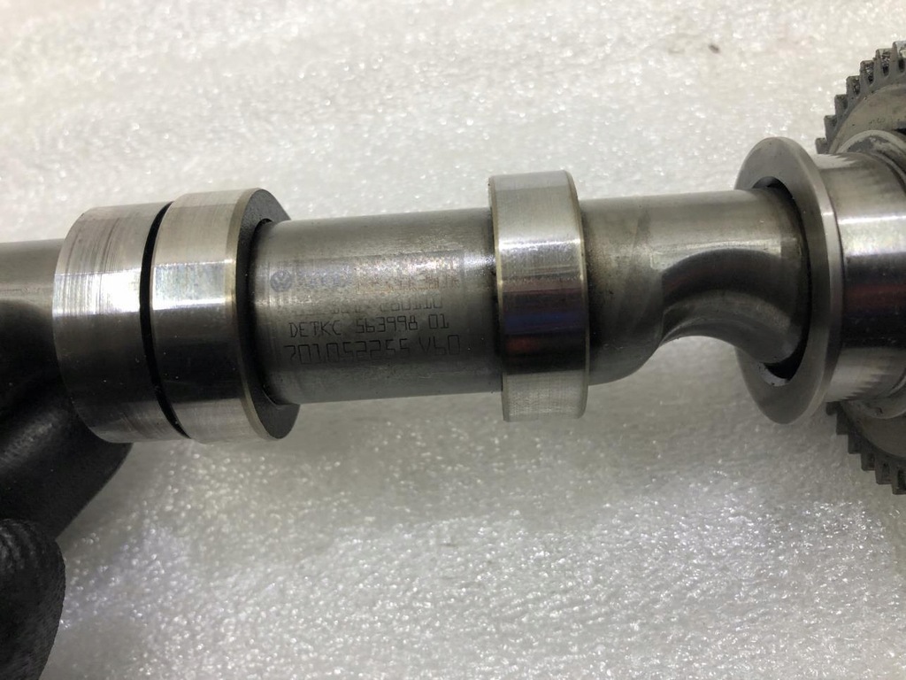 фото №8, Вал распределительного вала всасывающий audi a5 8t 2.0tdi 03l101