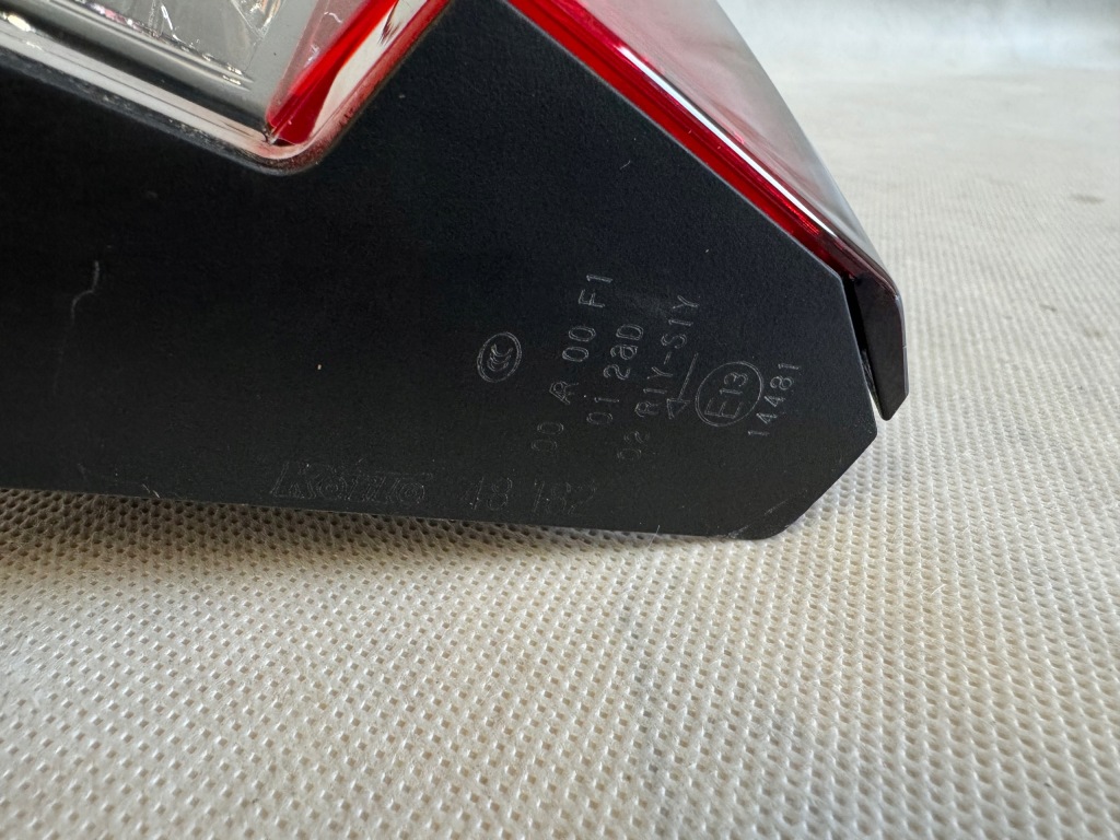 Lexus rx iv rx450h 15- фара задняя левая внутренняя led европа Недорого