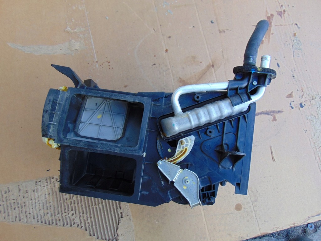 фото №6, Радіатор обігрівач водяна isuzu d-max 1 lift 3.0td europa