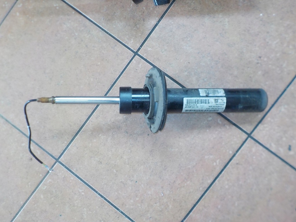 фото №1, Porsche macan s 95b fl 21- амортизатор перед передній правий edc 95b413031r