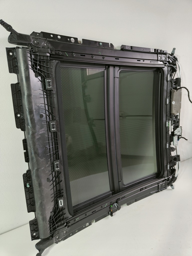 фото №10, Люк скляний панорама sky lounge bmw g06 f96