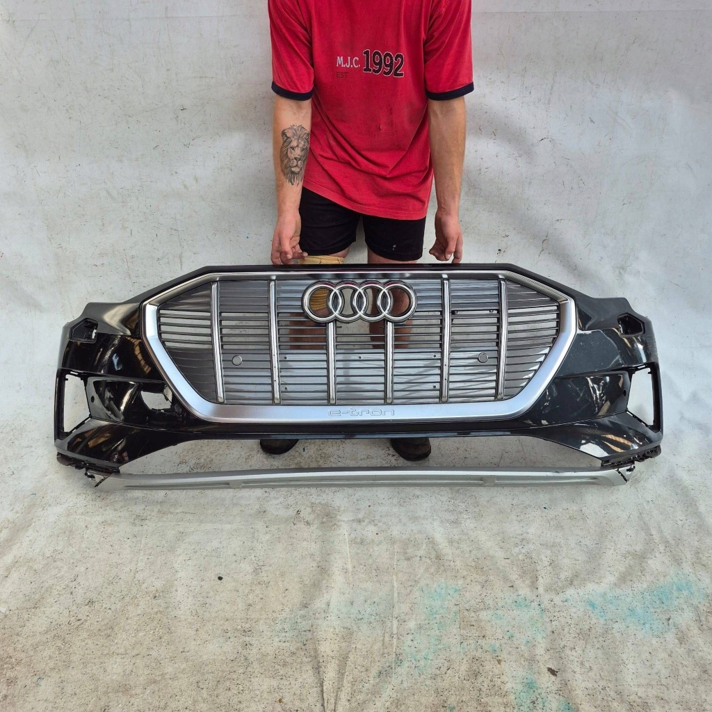 фото №1, Audi e-tron 18- бампер перед передний spr pdc