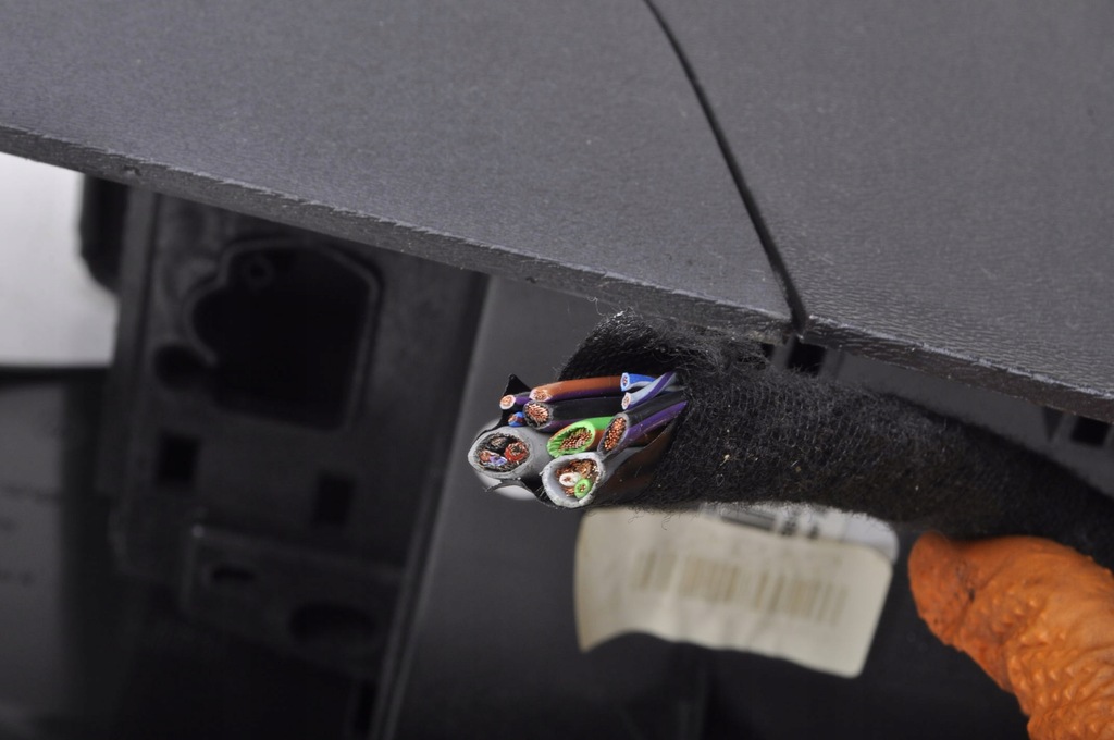 фото №6, Volvo v70 iii туннель средний подлокотник