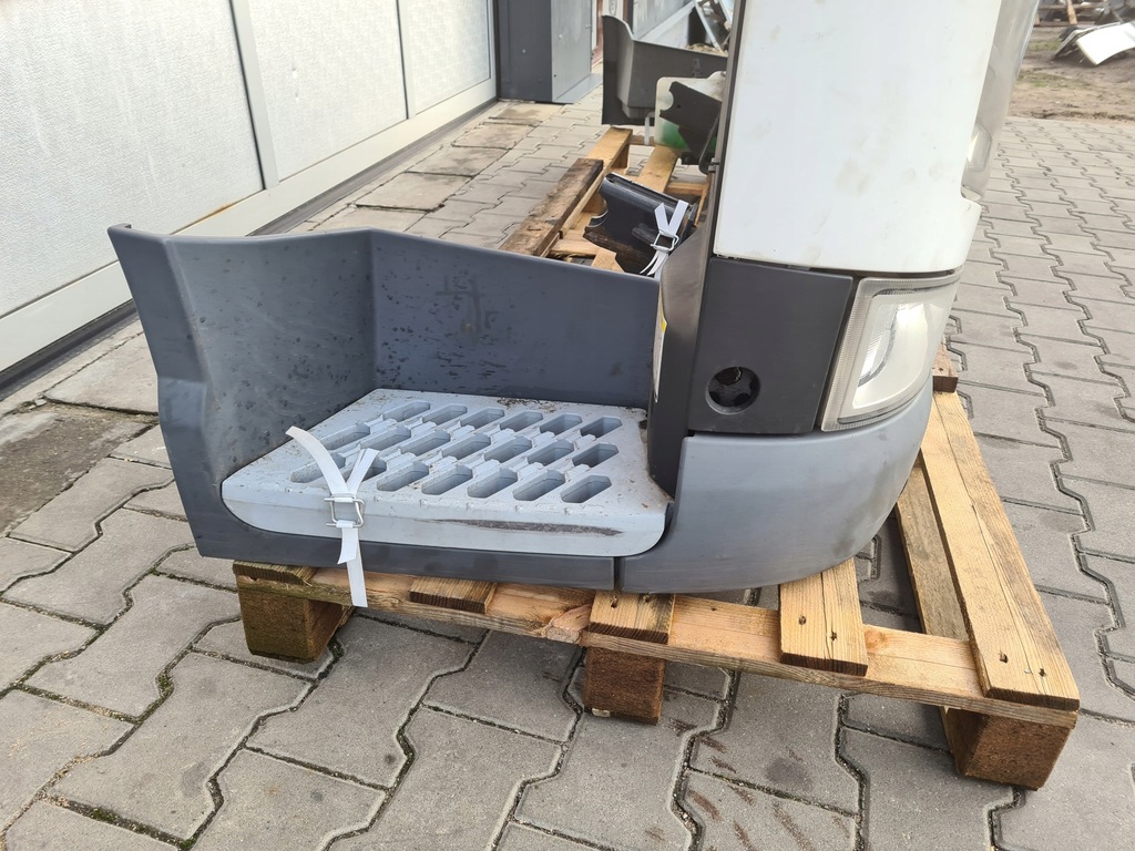 фото №8, Kompletny перед лампа решётка радиатора решётка радиатора балка бампер volvo fh 4 euro 6