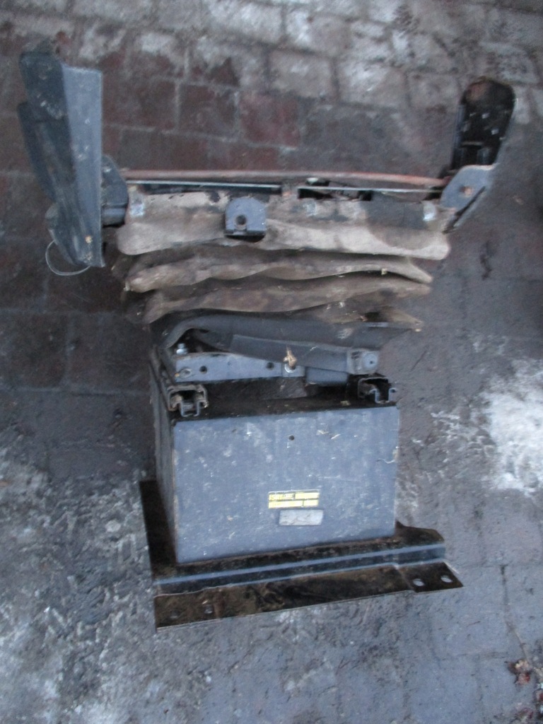 фото №8, Сидіння пневматичний водія основа сидіння каркас isri renault