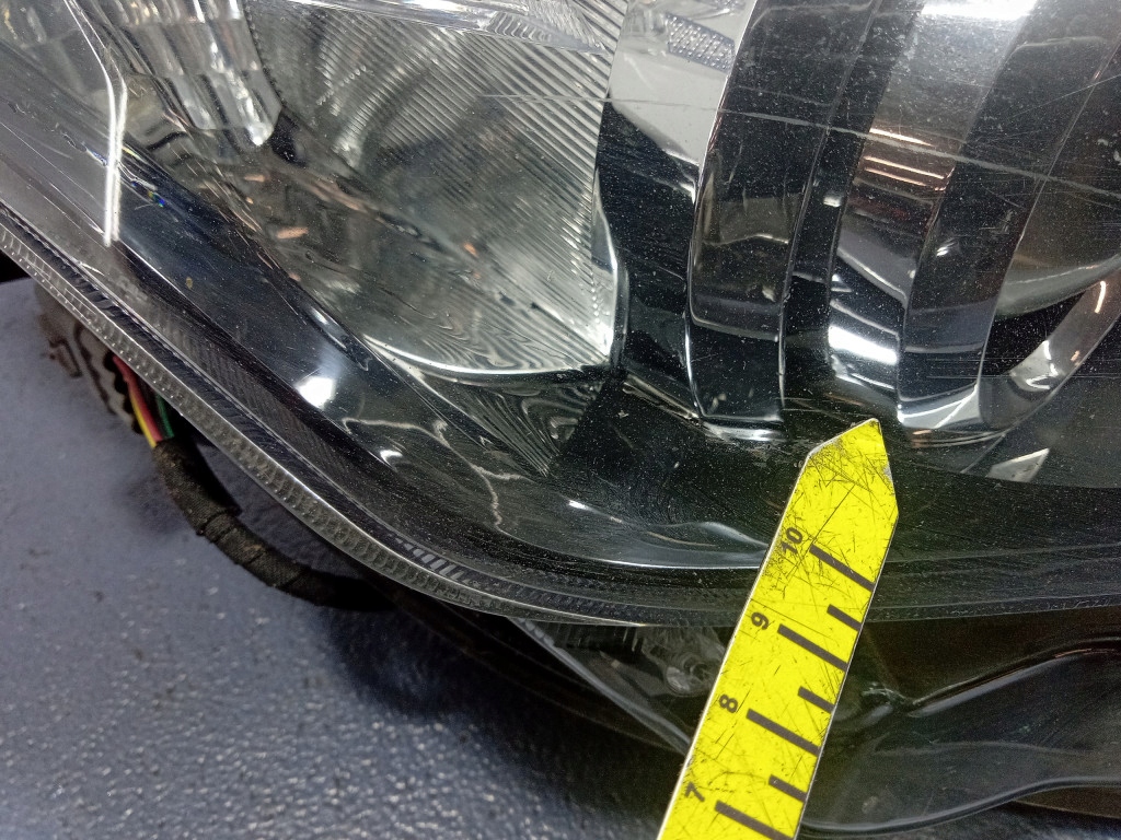 Toyota auris 2 рестайлинг  фара правый передний фара перед led 81110-02k30 Цена